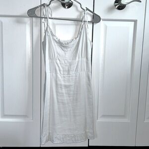 Abercrombie & Fitch women’s white dress